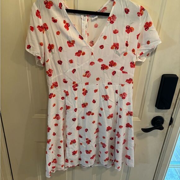 GAP White and Red Flutter Sleeve Mini Dress with Floral Print size 14 - Picture 2 of 5